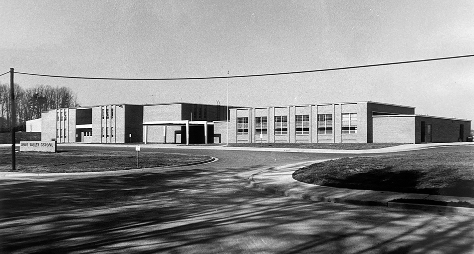Black and white photograph of Hunt Valley Elementary School taken in 1969.